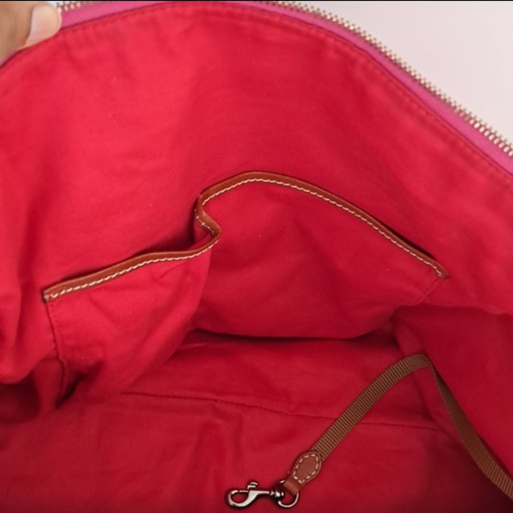 Like new EUC pink Gretta duffle weekender bag from Dooney & Bourke! 💕RARE💕 - Picture 13 of 13